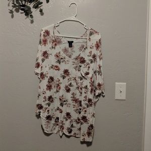 Plus size floral tee